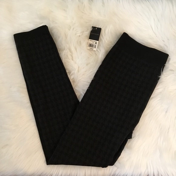 MASSINI Large NWT black with dark gray pattern seamless legging - Picture 1 of 11